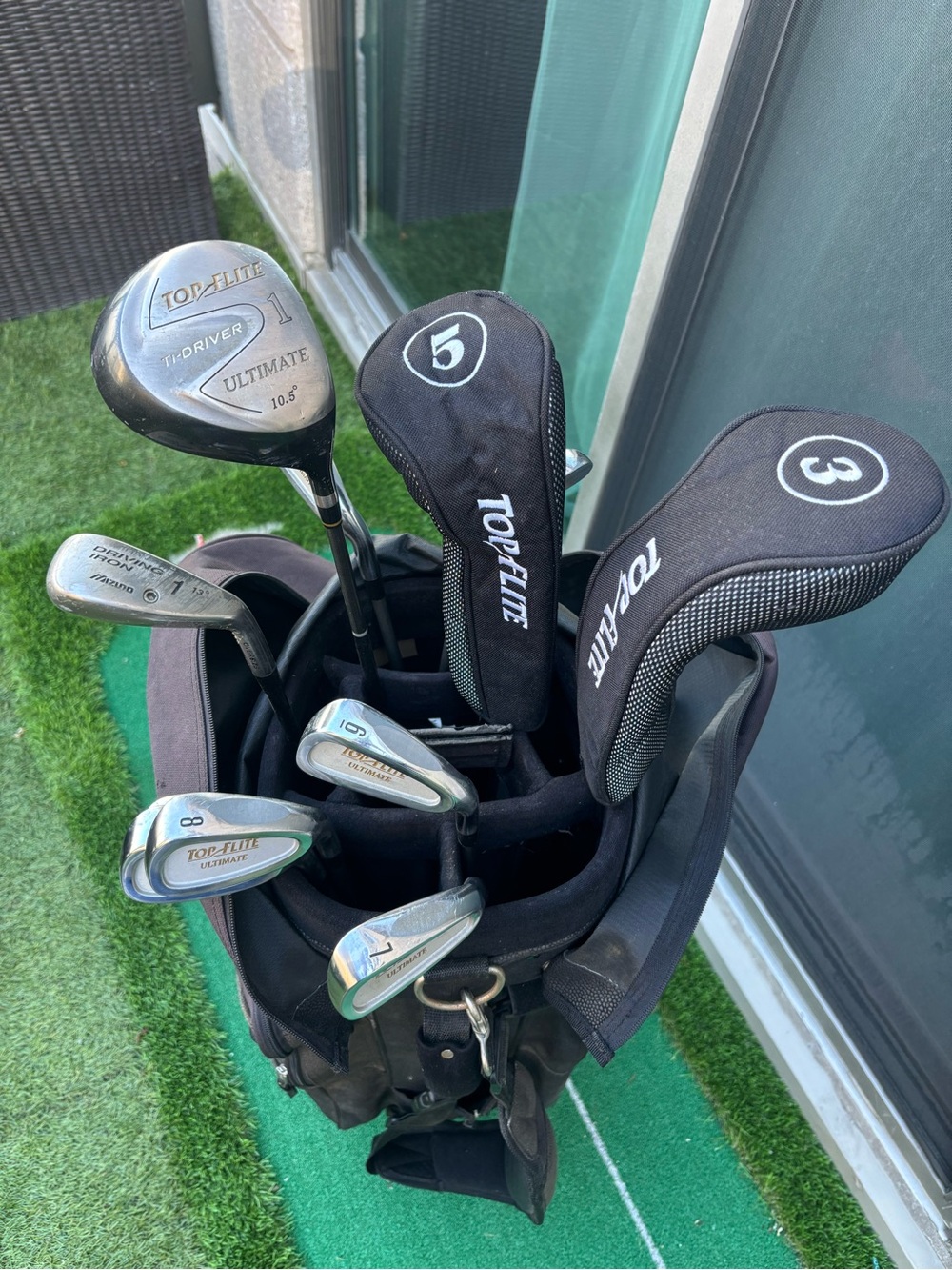 Top-Flite Ultimate Golf Club Set in Black with Dunlop Bag